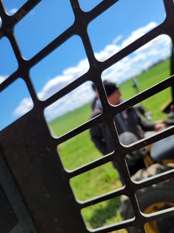Gehl 4625 Skid Steer  'Runs & Operates'