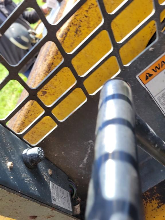 Gehl 4625 Skid Steer  'Runs & Operates'