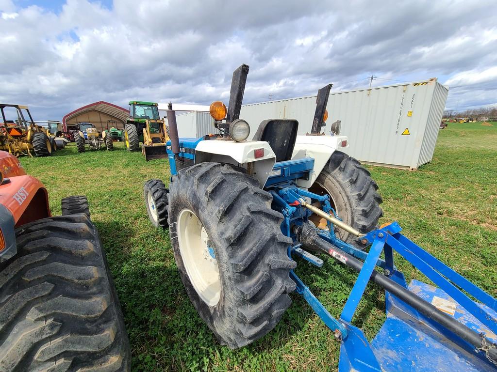 New Holland 1920 Tractor 'Runs & Operates'