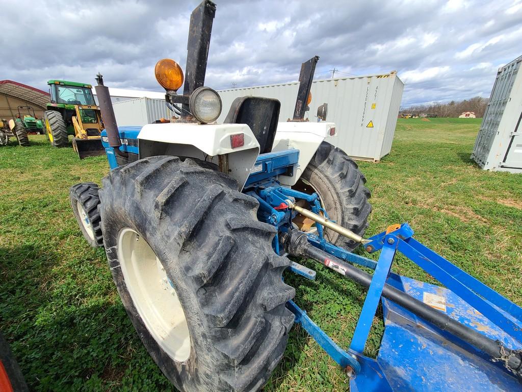 New Holland 1920 Tractor 'Runs & Operates'