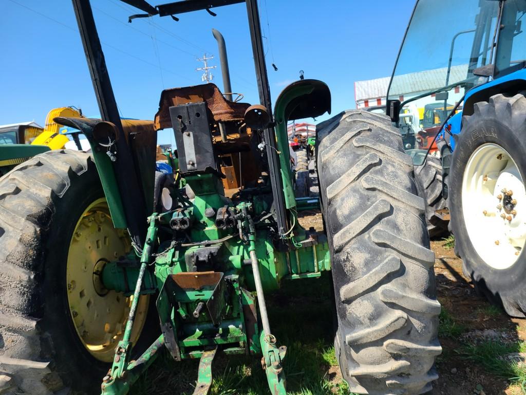 John Deere 2955 Tractor 'AS-IS, THIS UNIT HAS PROBLEMS, All of its problems may or may not be disclo