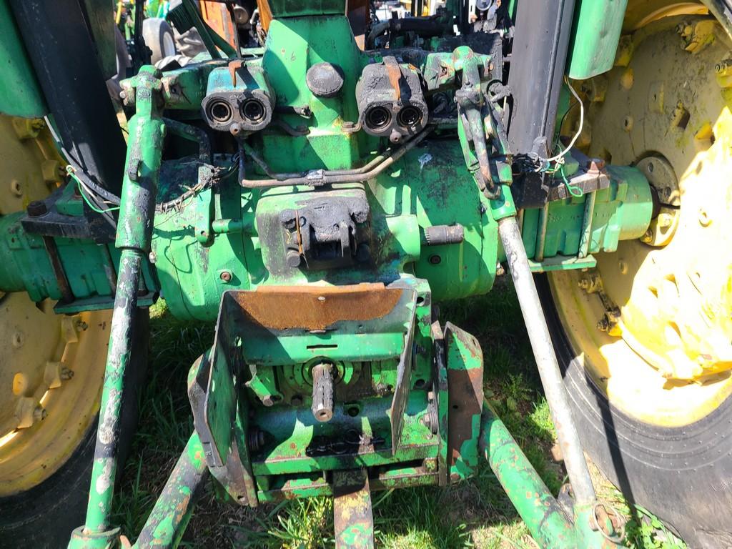 John Deere 2955 Tractor 'AS-IS, THIS UNIT HAS PROBLEMS, All of its problems may or may not be disclo