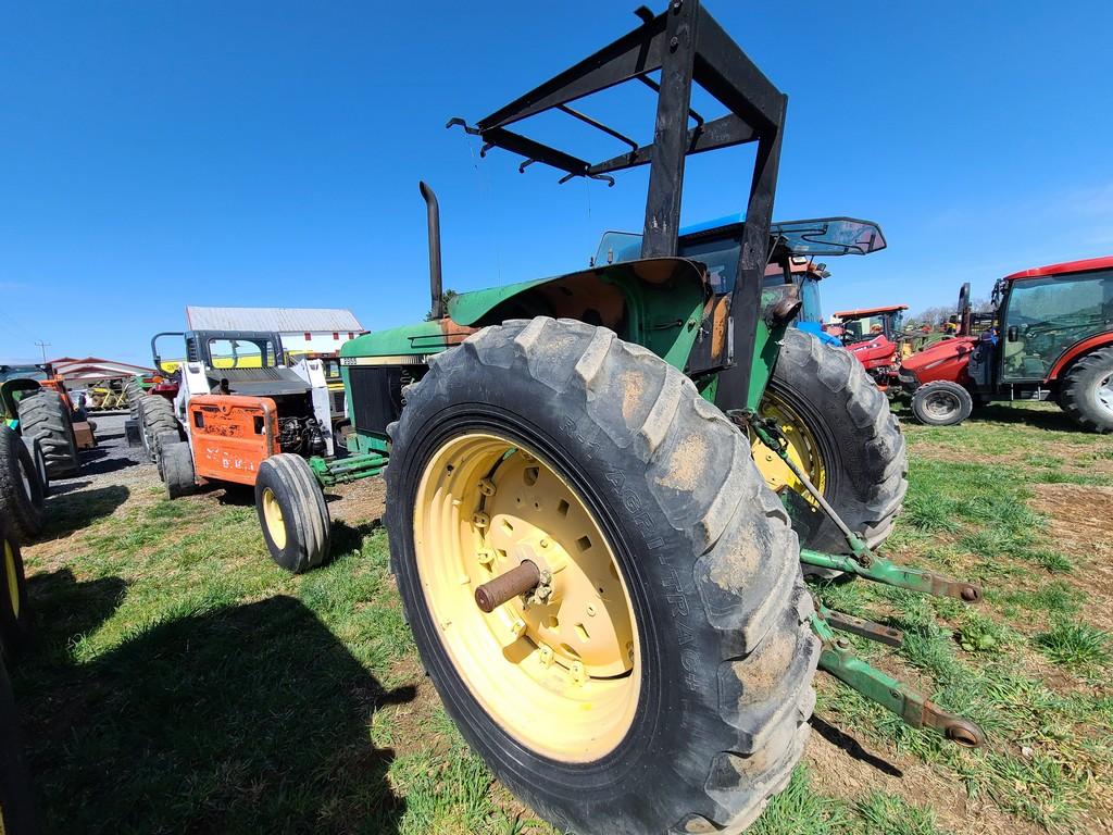 John Deere 2955 Tractor 'AS-IS, THIS UNIT HAS PROBLEMS, All of its problems may or may not be disclo