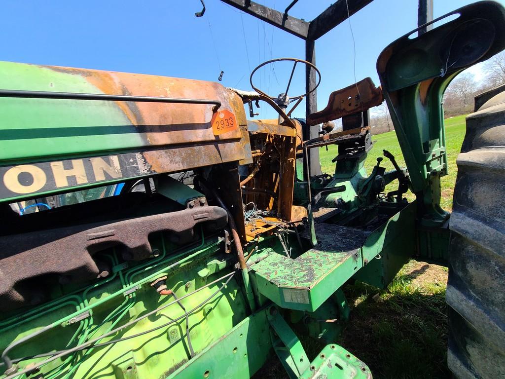 John Deere 2955 Tractor 'AS-IS, THIS UNIT HAS PROBLEMS, All of its problems may or may not be disclo