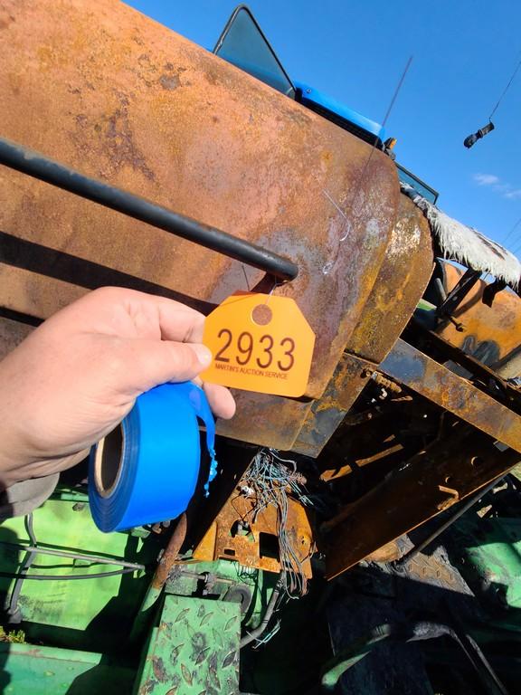 John Deere 2955 Tractor 'AS-IS, THIS UNIT HAS PROBLEMS, All of its problems may or may not be disclo