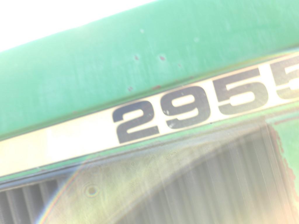 John Deere 2955 Tractor 'AS-IS, THIS UNIT HAS PROBLEMS, All of its problems may or may not be disclo