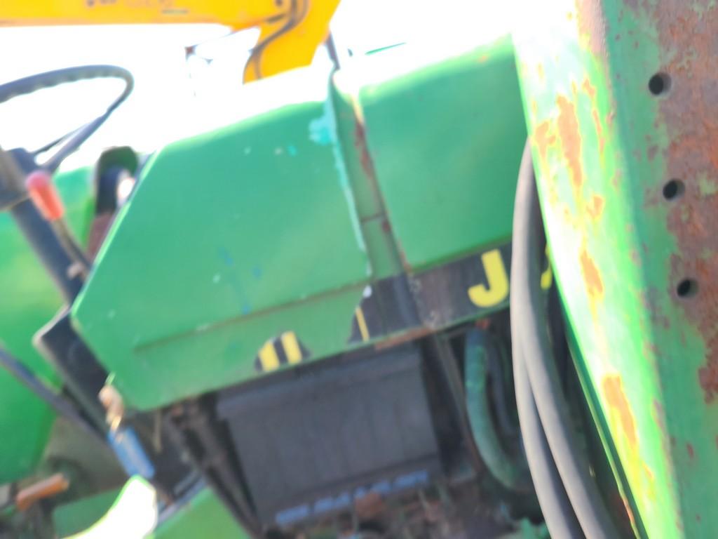 John Deere 2555 Loader Tractor 'AS-IS, THIS UNIT HAS PROBLEMS, All of its problems may or may not be