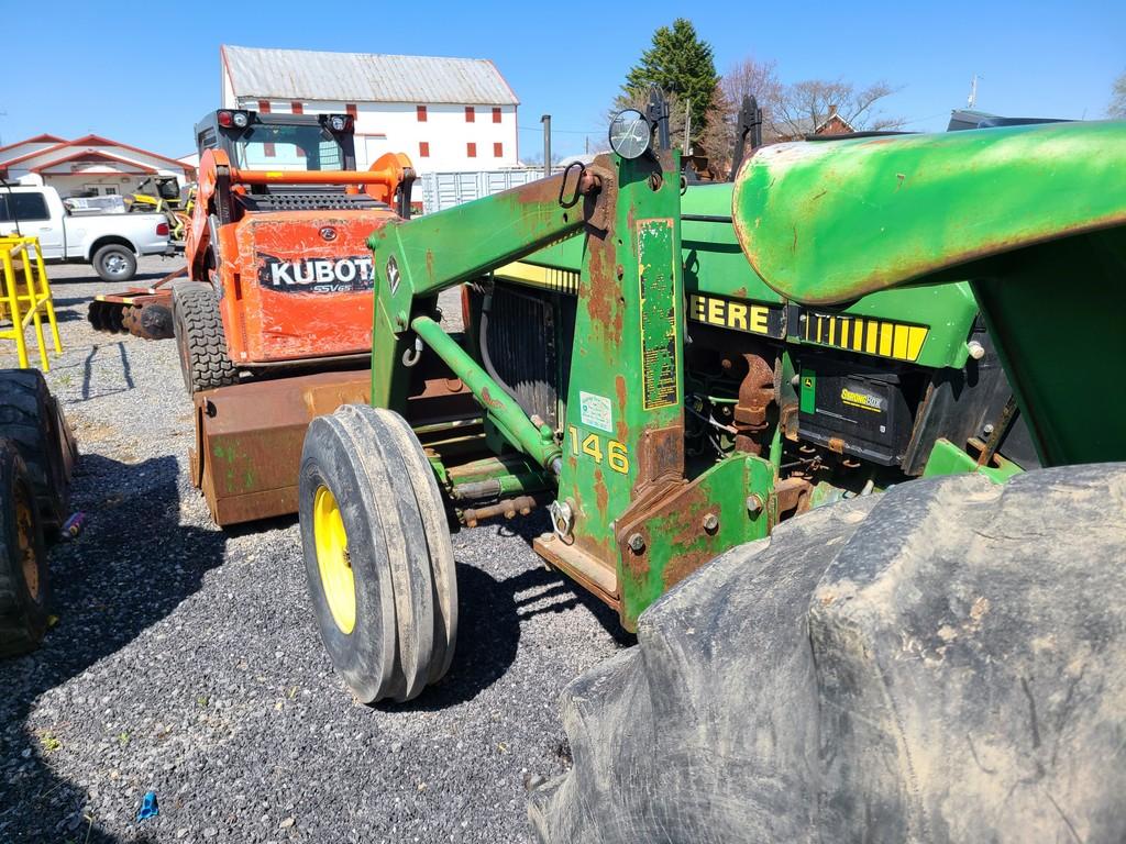 John Deere 2555 Loader Tractor 'AS-IS, THIS UNIT HAS PROBLEMS, All of its problems may or may not be