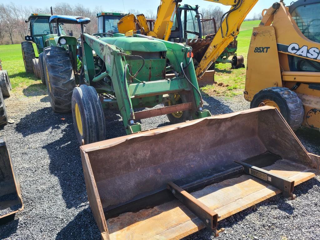 John Deere 2555 Loader Tractor 'AS-IS, THIS UNIT HAS PROBLEMS, All of its problems may or may not be