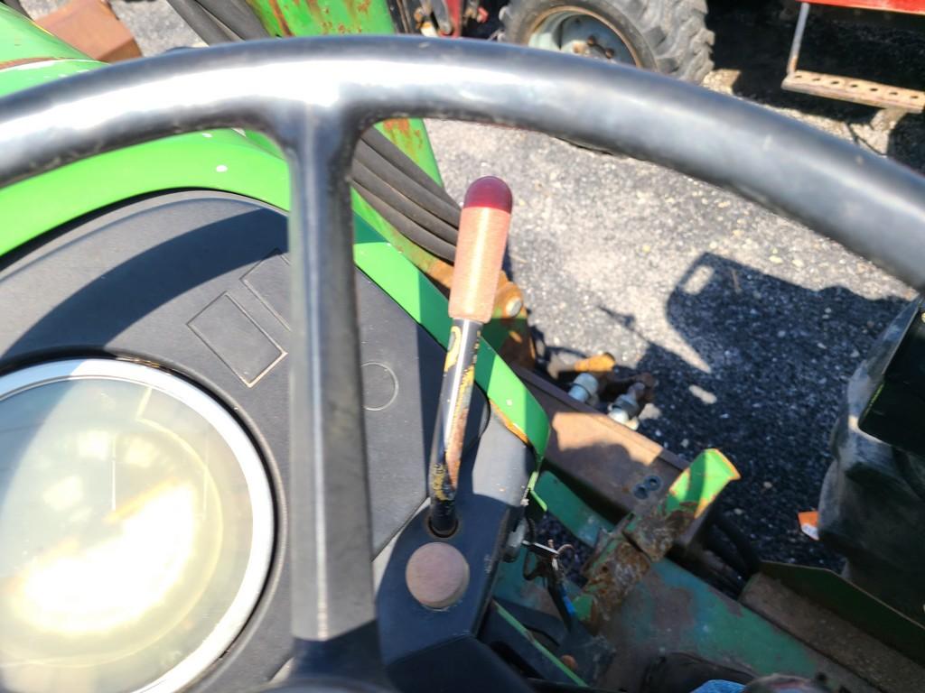 John Deere 2555 Loader Tractor 'AS-IS, THIS UNIT HAS PROBLEMS, All of its problems may or may not be