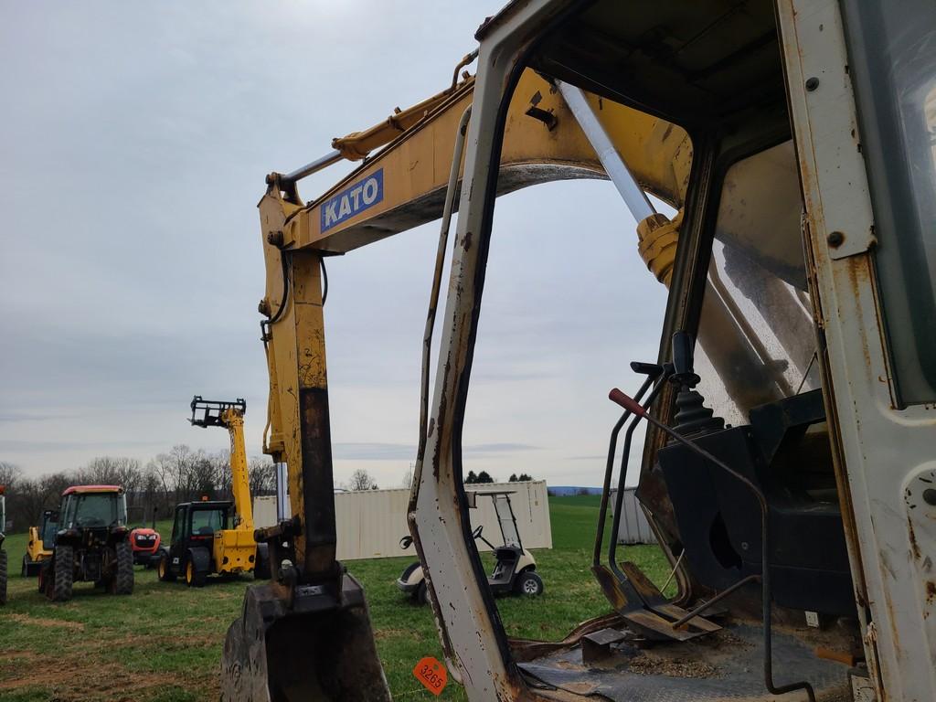 Kato HD550SEL Excavator 'Runs & Operates'
