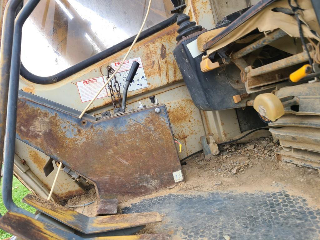 Kato HD550SEL Excavator 'Runs & Operates'