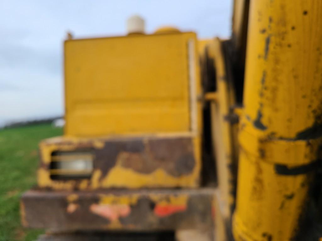 Kato HD550SEL Excavator 'Runs & Operates'