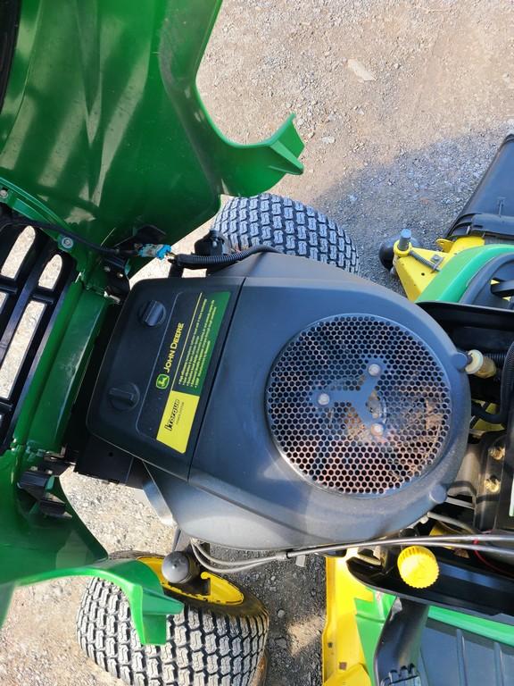 2006 John Deere  X320 Riding Tractor 'Ride & Drive'