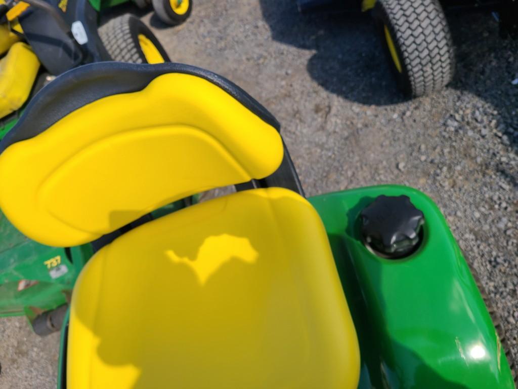 2006 John Deere  X320 Riding Tractor 'Ride & Drive'