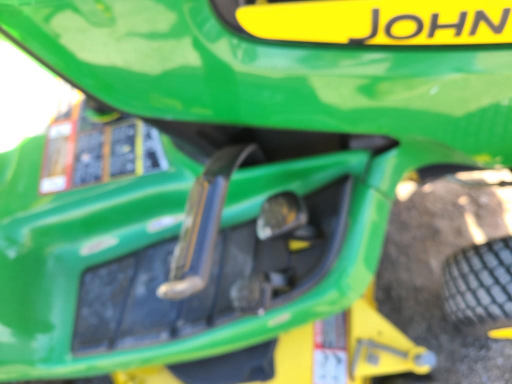 2006 John Deere  X320 Riding Tractor 'Ride & Drive'