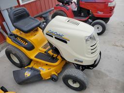 2006 Cub Cadet LT1042 Riding Tractor 'Runs & Operates'