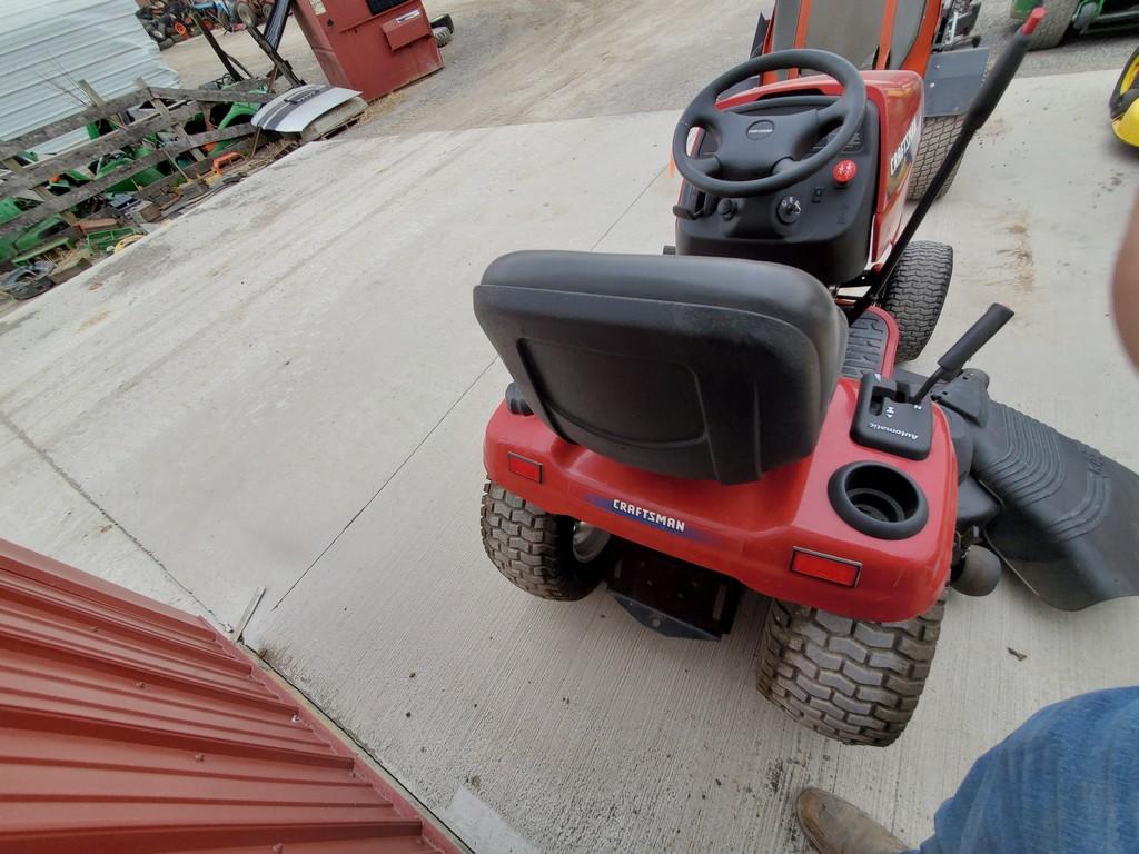 2005 Craftsman GT5000 Riding Tractor 'Runs & Operates'