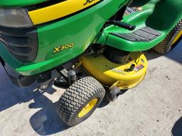 John Deere X300 Lawn Tractor 'Runs & Operates'