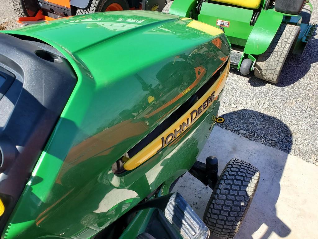 John Deere X300 Lawn Tractor 'Runs & Operates'
