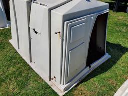 Poly Calf Hutch