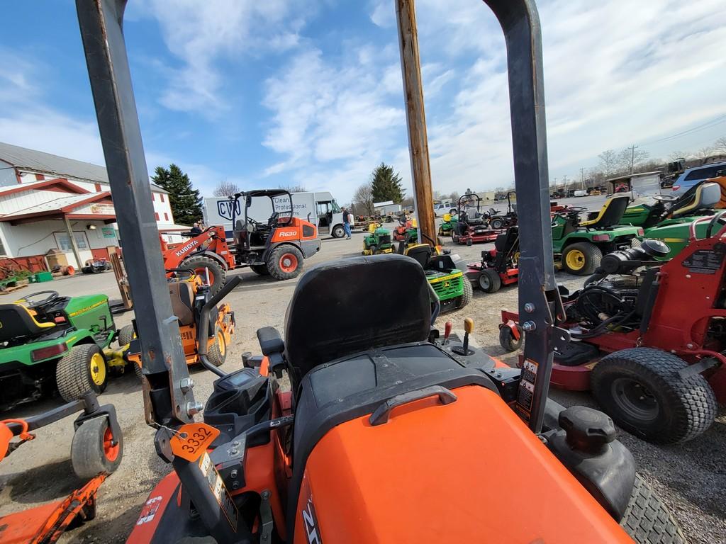 Kubota ZD1211 Zero Turn 'Ride & Drive'