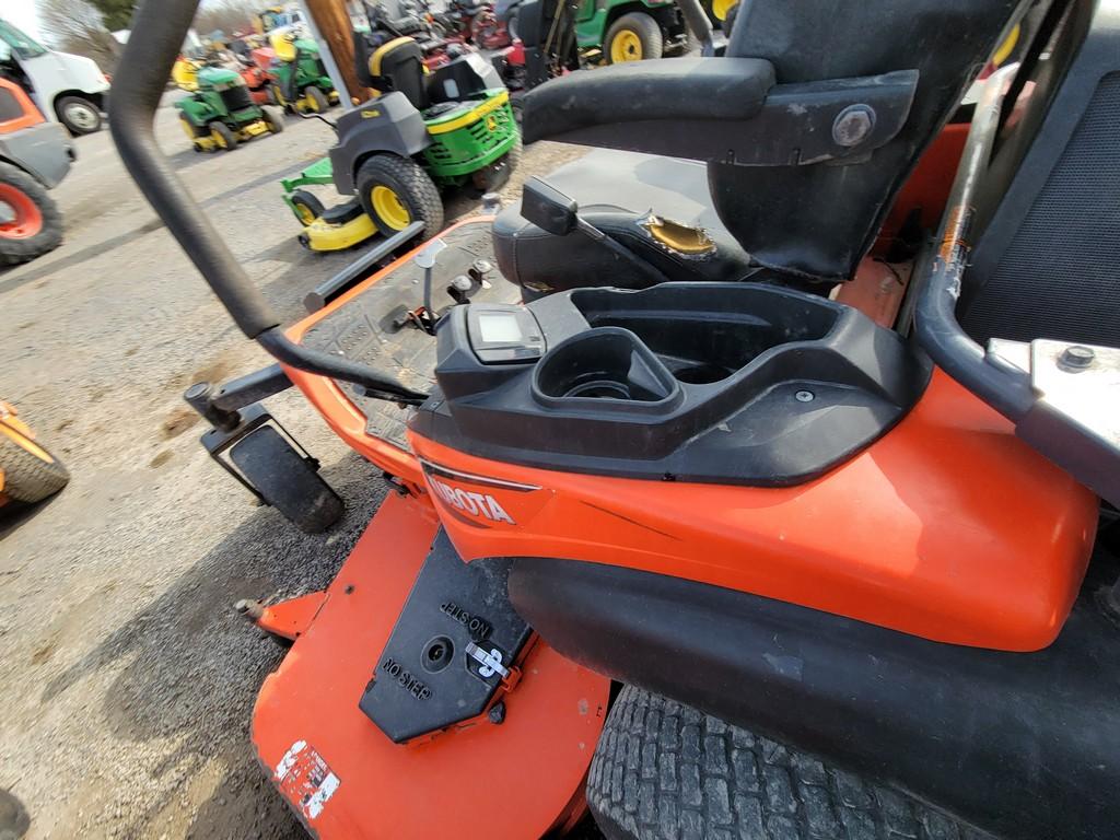 Kubota ZD1211 Zero Turn 'Ride & Drive'