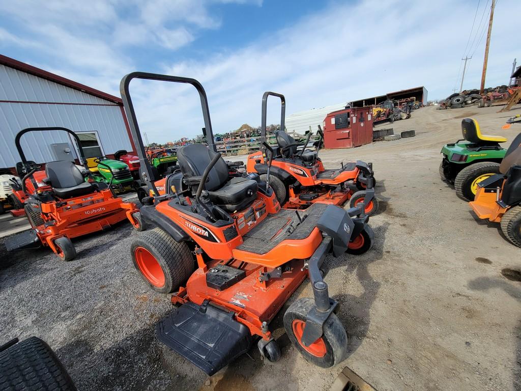 Kubota ZD1211 Zero Turn 'Ride & Drive'