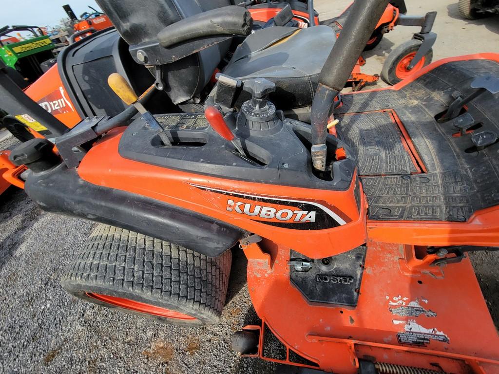 Kubota ZD1211 Zero Turn 'Ride & Drive'