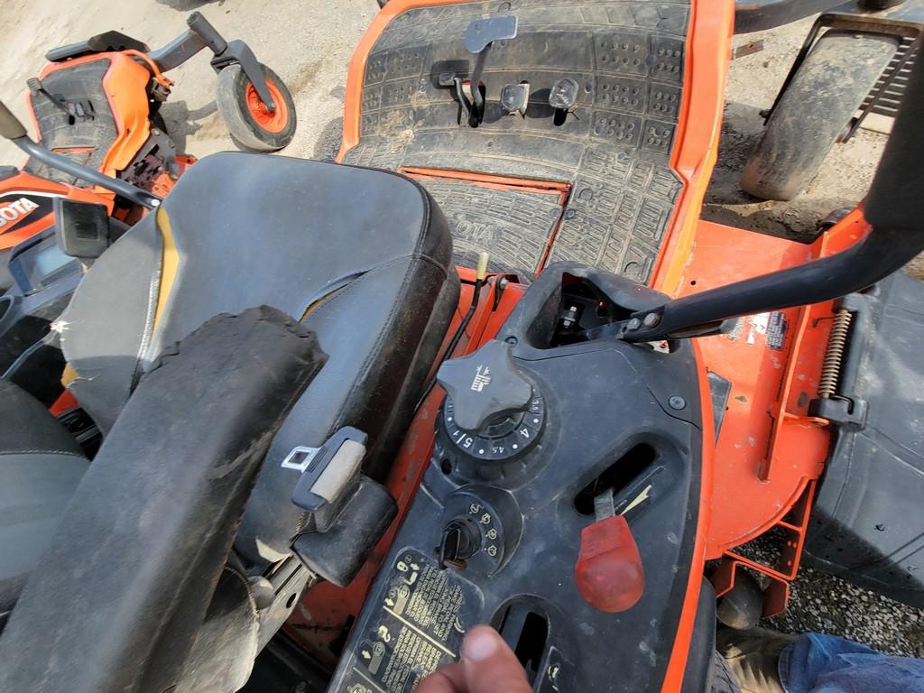 Kubota ZD1211 Zero Turn 'Ride & Drive'