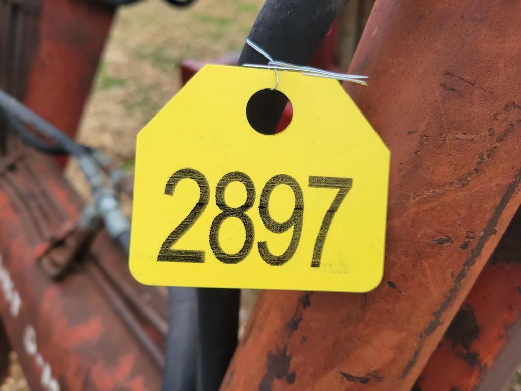 International 656 Loader Tractor
