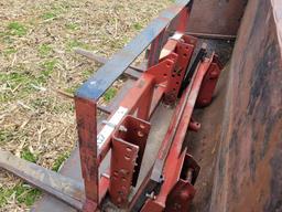 International 656 Loader Tractor