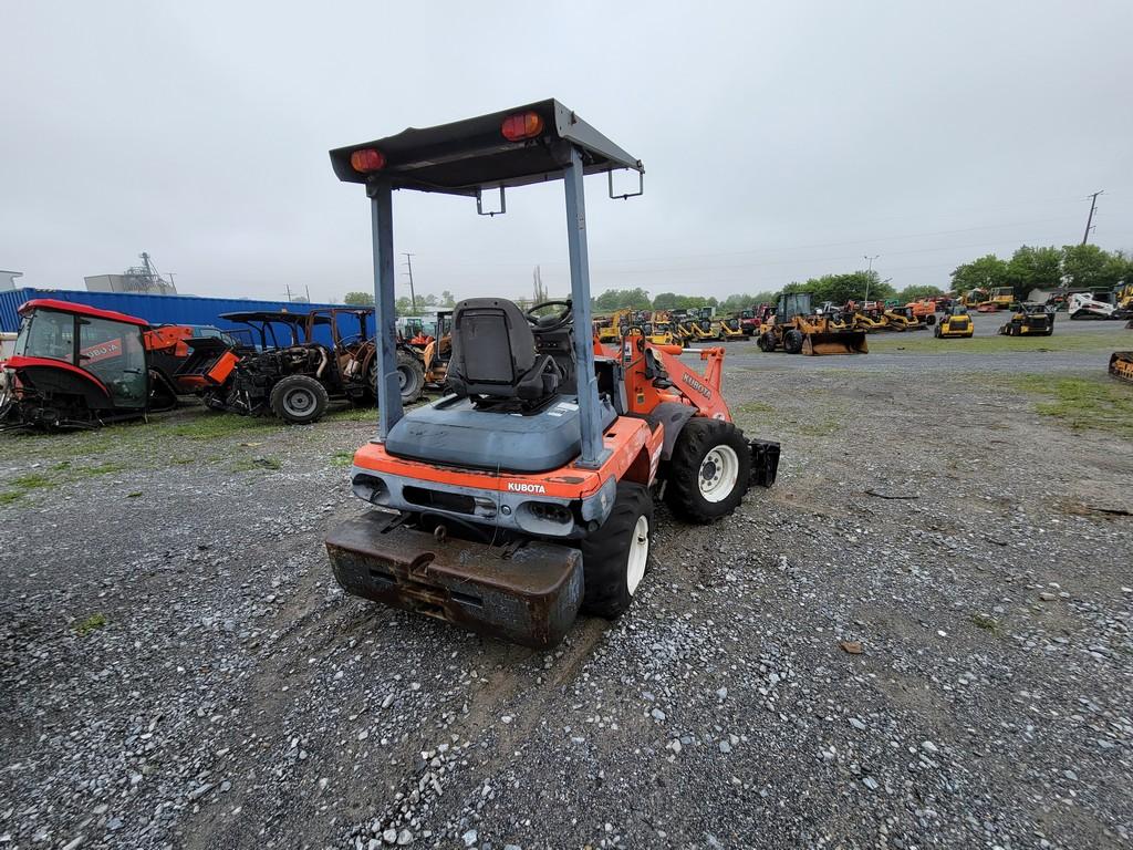 Kubota R420 Wheel Loader 'Runs & Operates'