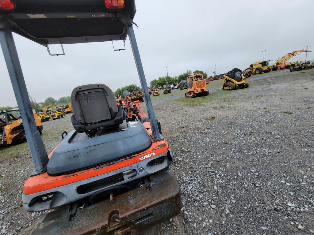 Kubota R420 Wheel Loader 'Runs & Operates'