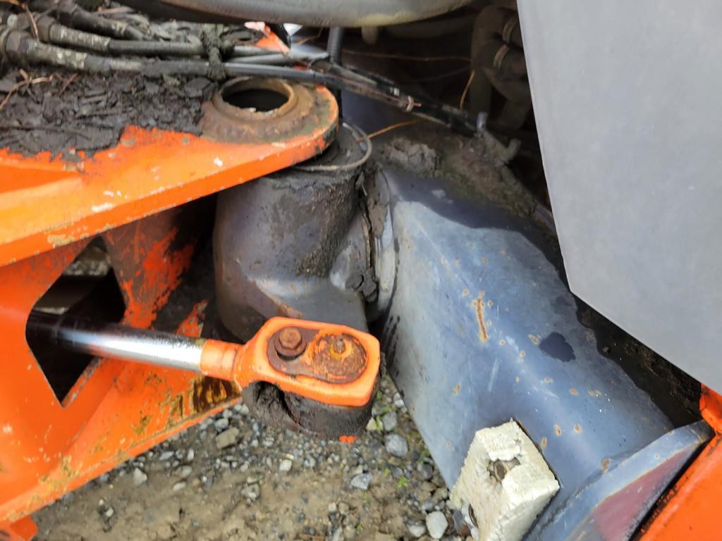 Kubota R420 Wheel Loader 'Runs & Operates'