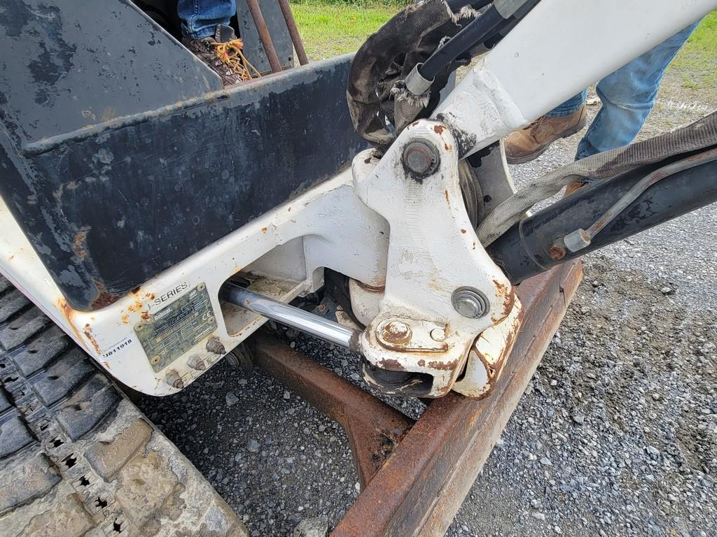2006 Bobcat 323 Mini Excavator 'Runs and Operates'