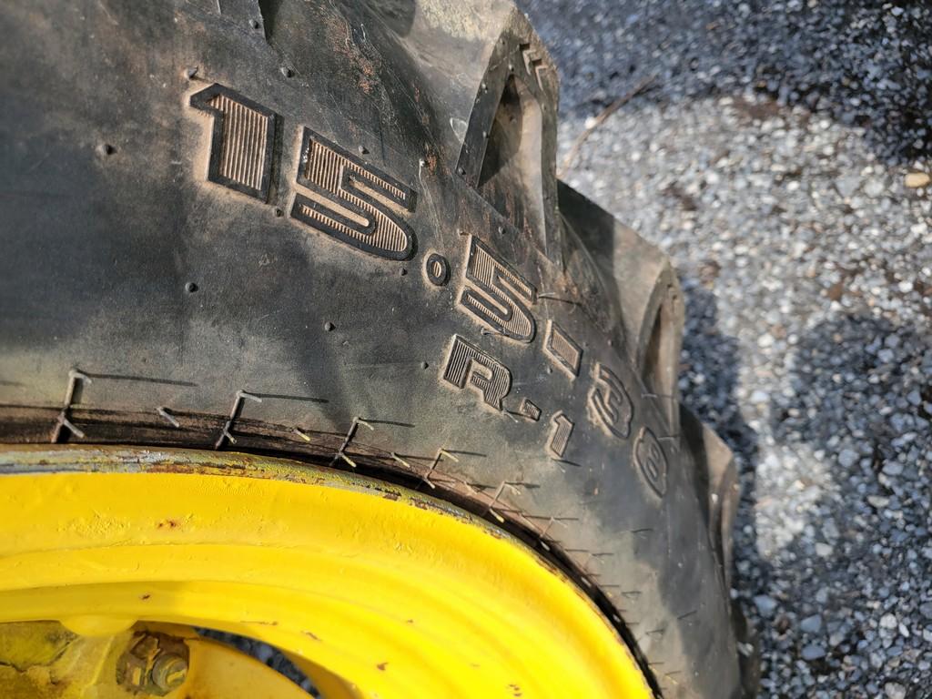 John Deere 2440 Tractor 'Runs & Operates'