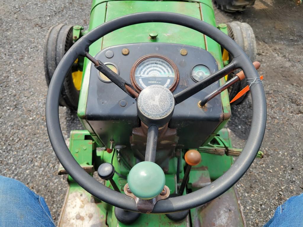 John Deere 2440 Tractor 'Runs & Operates'