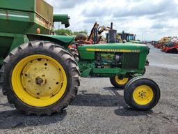 John Deere 2440 Tractor 'Runs & Operates'