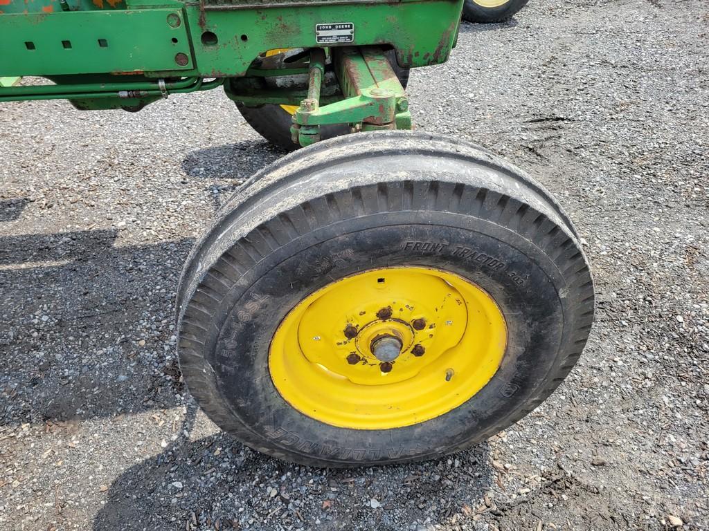 John Deere 2440 Tractor 'Runs & Operates'