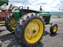 John Deere 2440 Tractor 'Runs & Operates'