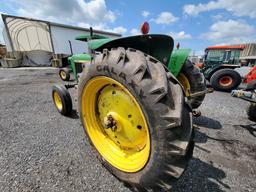 John Deere 2440 Tractor 'Runs & Operates'