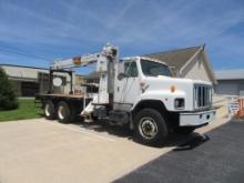 2001 International 2674 Crane Truck