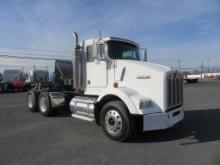 2000 Kenworth T800 Day Cab Truck Tractor