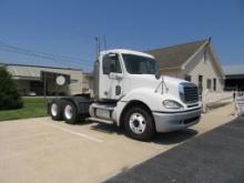 2007 Freightliner  Columbia Day Cab Truck Tractor 'Title in the Office'