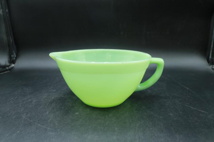 FireKing JaditeMixing Bowl with Pour Spout