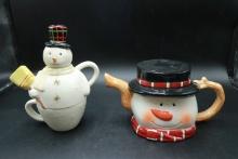 2 Snowman Tea Pots