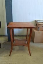 Victorian Oak Parlor Table