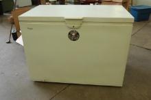 Whirlpool 46" Chest Freezer