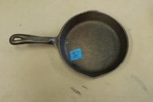 Wagnerware Cast Iron 8" Skillet